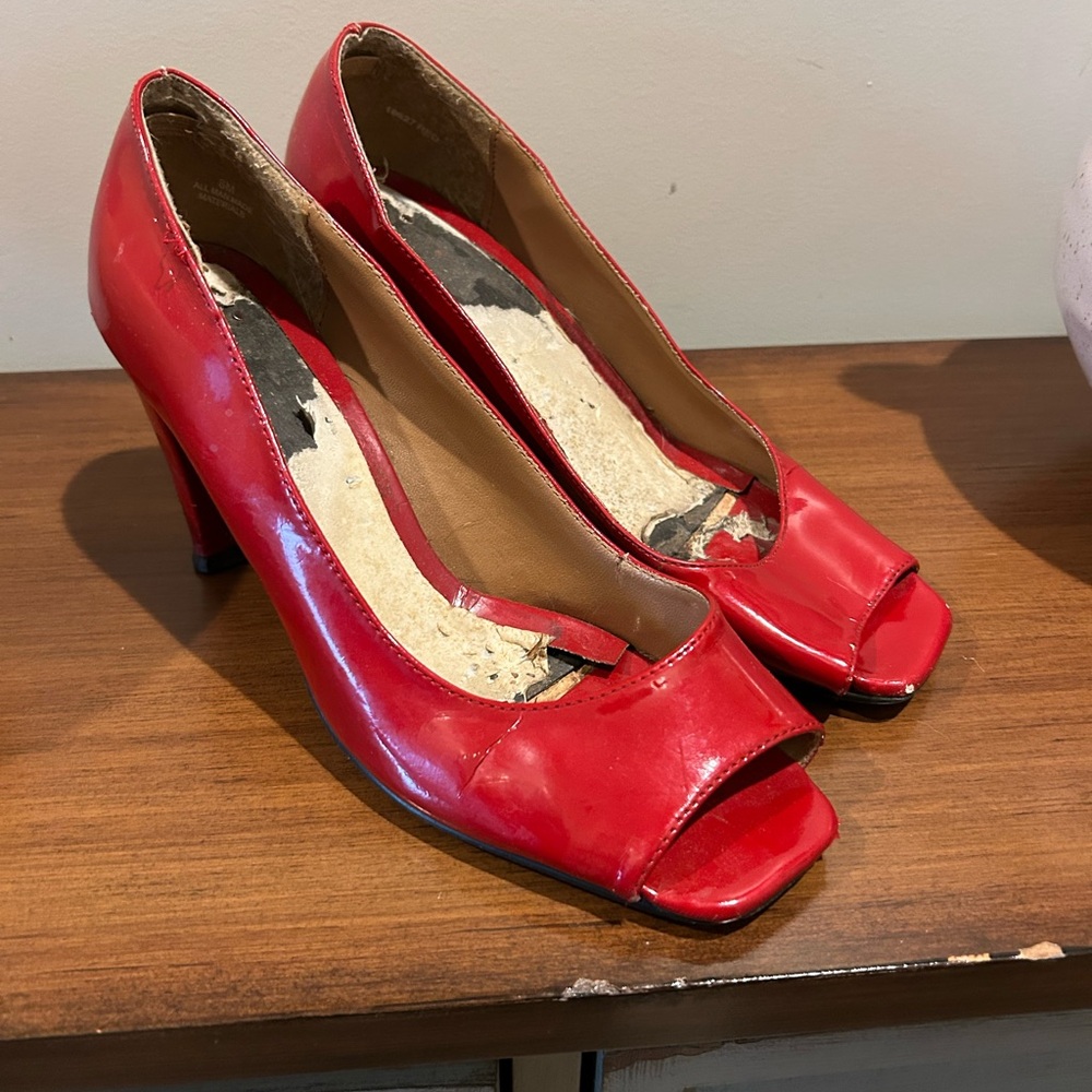 Red Women's Peep Toe Heels - Picture 3 of 7